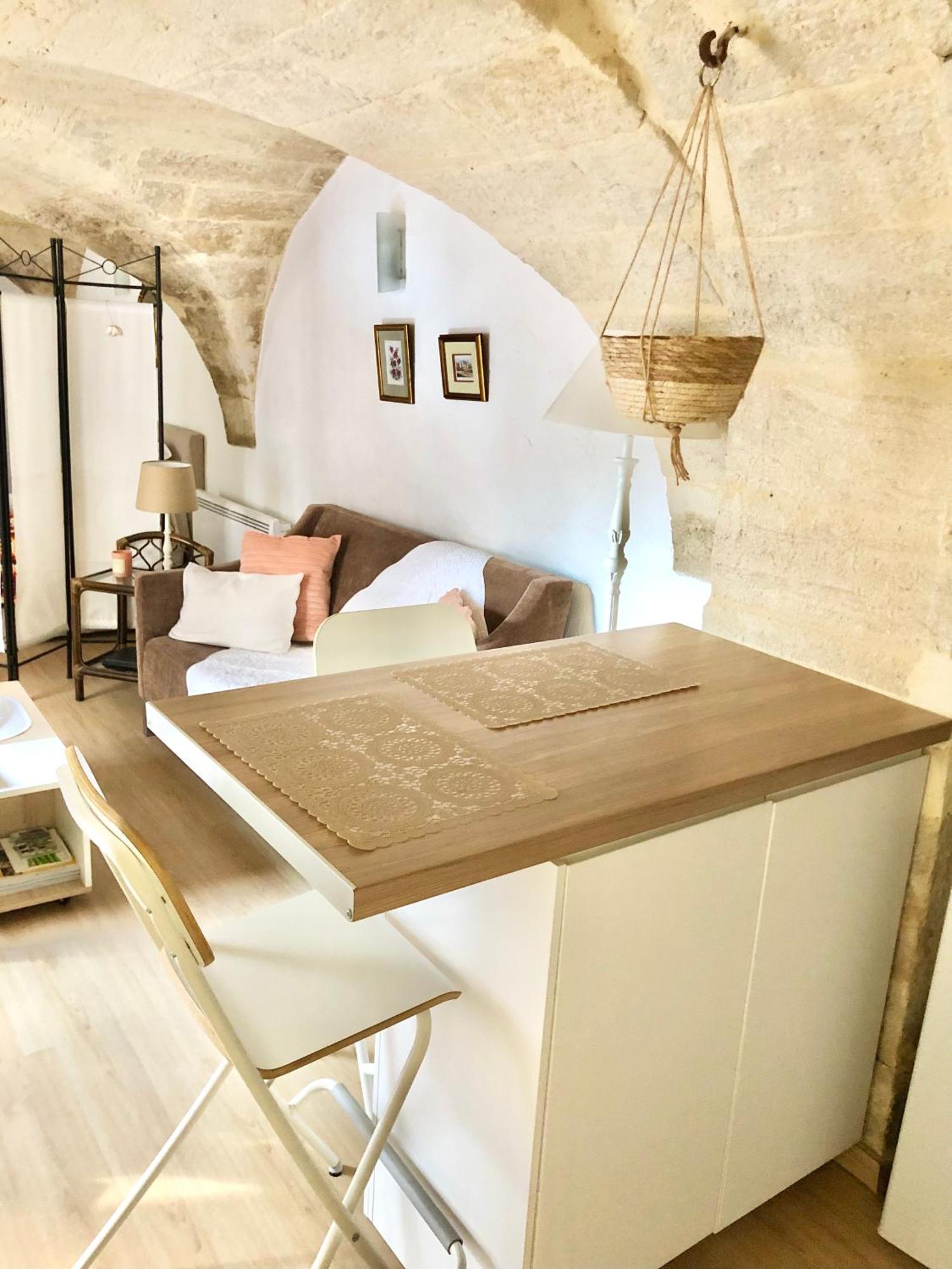 Uzès Petit Loft Sur Jardin En Centre-Ville מראה חיצוני תמונה