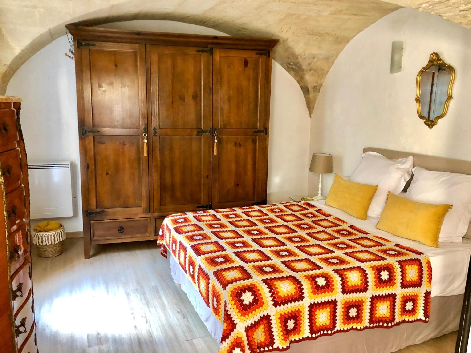 Uzès Petit Loft Sur Jardin En Centre-Ville מראה חיצוני תמונה