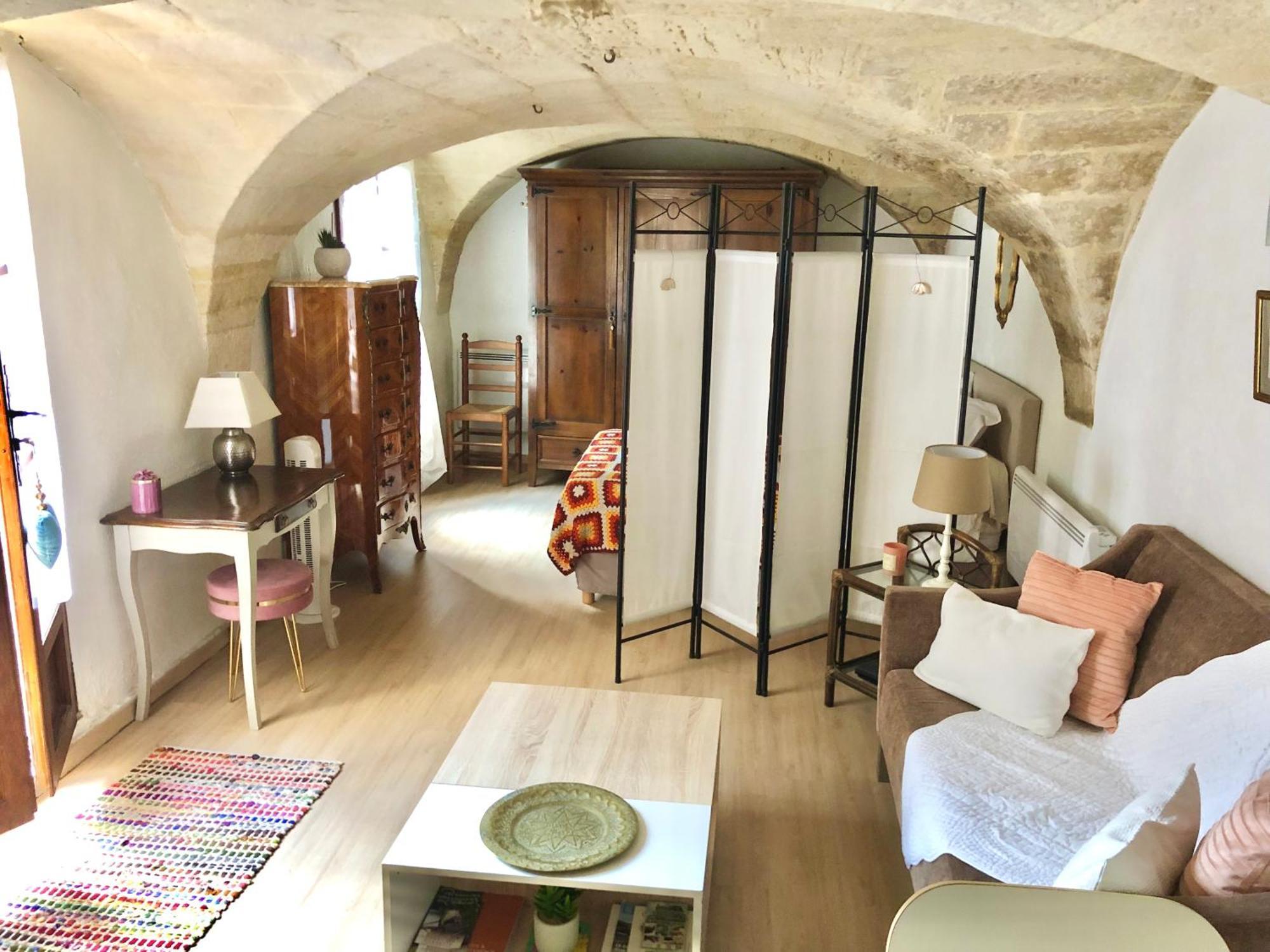 Uzès Petit Loft Sur Jardin En Centre-Ville מראה חיצוני תמונה