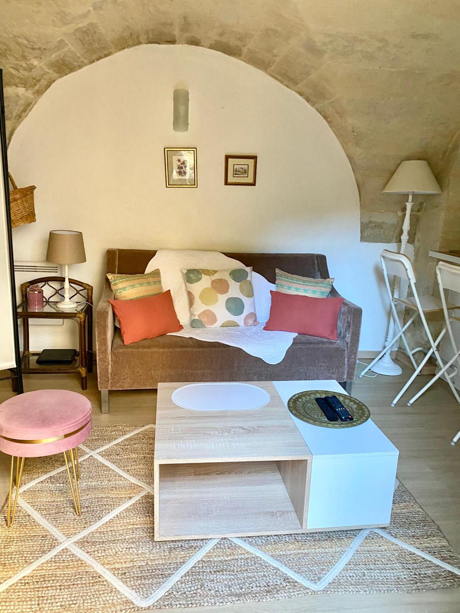 Uzès Petit Loft Sur Jardin En Centre-Ville מראה חיצוני תמונה